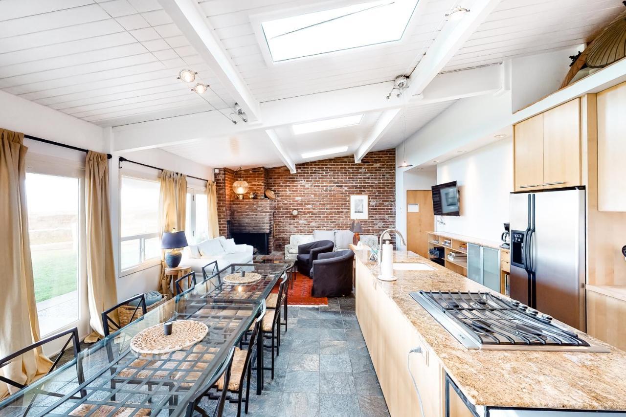 Captain's Quarters Apartment *