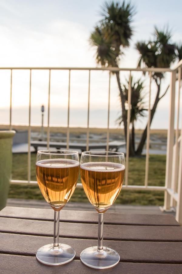 Of The Four Winds Oceanfront Hotel Seaside