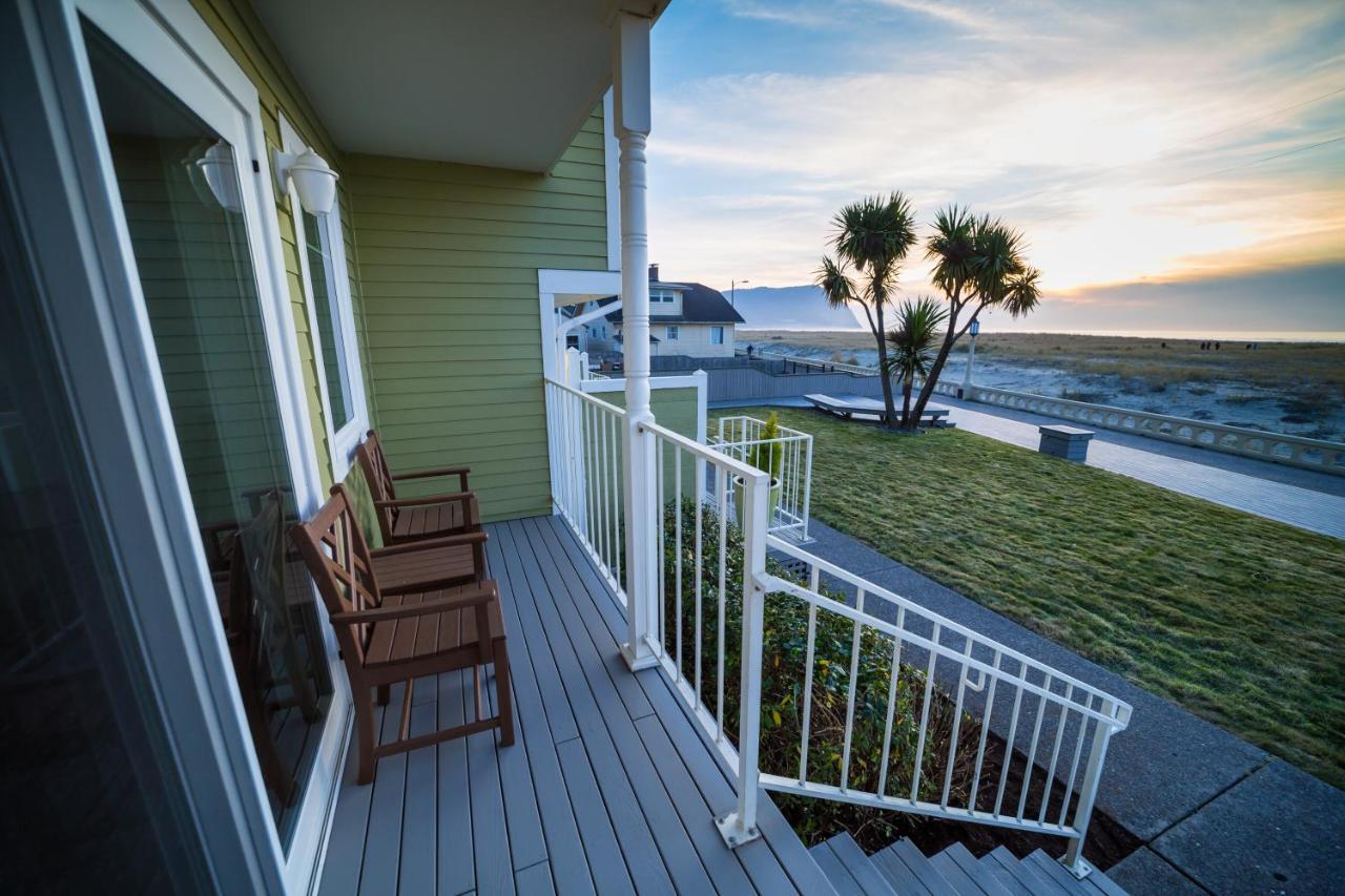 Of The Four Winds Oceanfront Hotel 2*