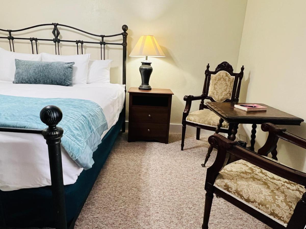 Gilbert Inn 3*