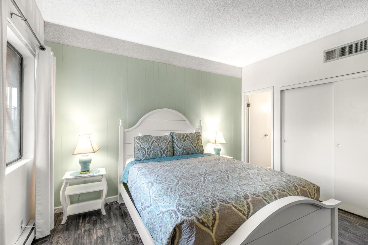 Apartment & Sea: Turtle Cove *
