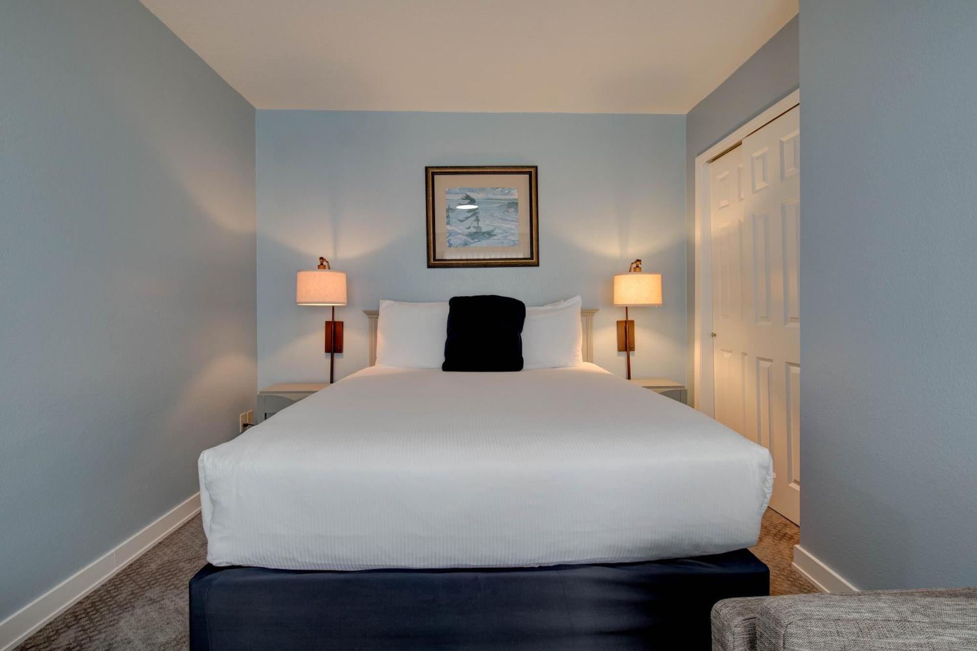 Of The Four Winds Oceanfront Hotel 2*