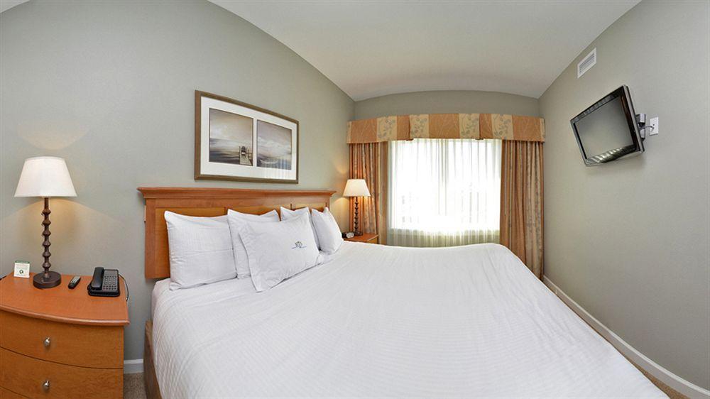Hotel Rivertide