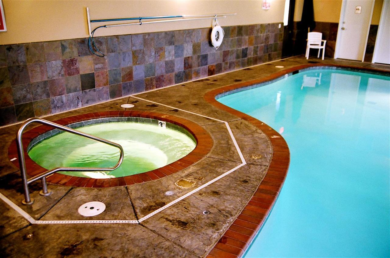 Hotel Rivertide