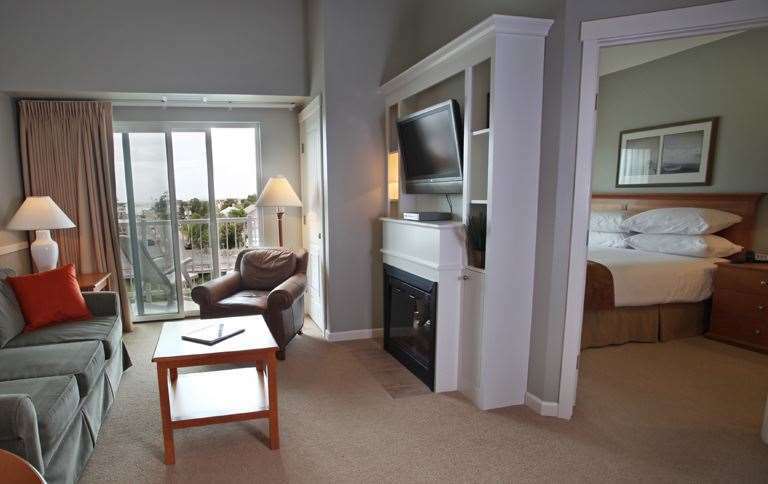 Hotel Rivertide