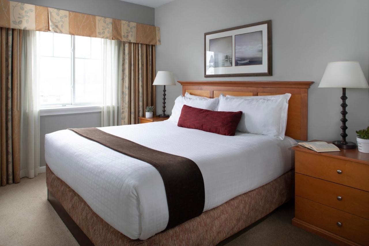 Hotel Rivertide