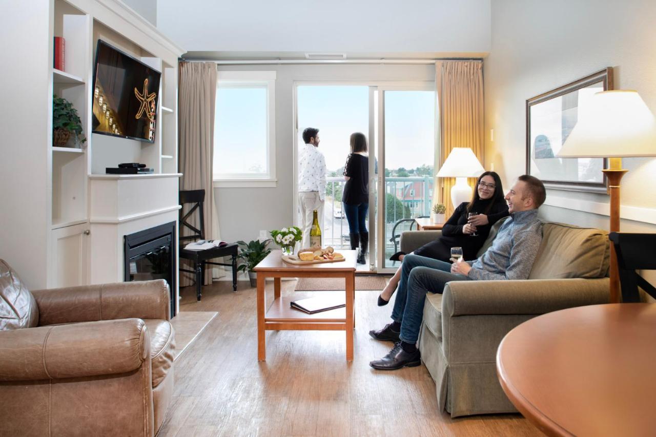Hotel Rivertide