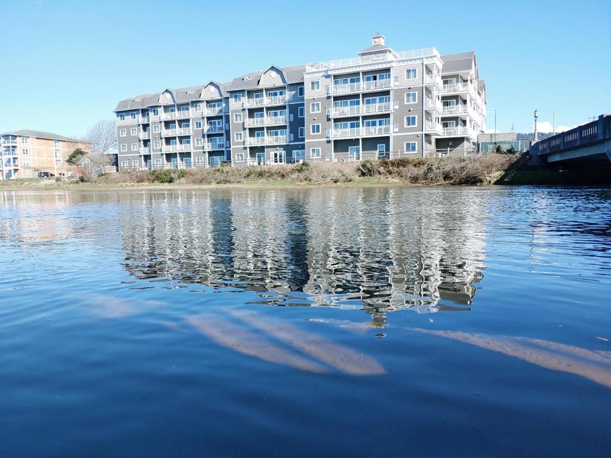 Hotel Rivertide