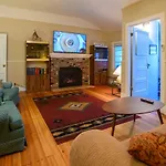 Karr Beach House On 11Th
