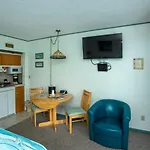 Lanai At The Cove