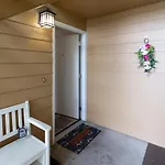 Riverwalk Seaside- Walk To Beach, One Level Home, Pet Friendly