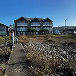 Inn At The Shore