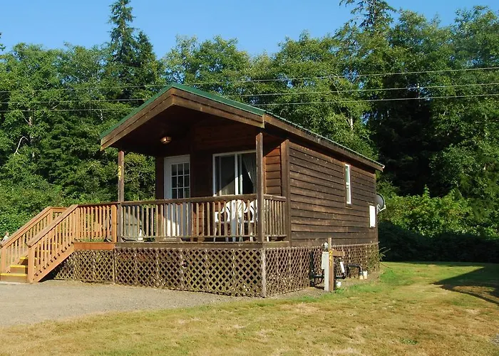 Seaside Camping Resort One-Bedroom Cabin 6