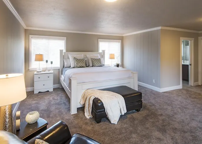 Beach Drive Suites