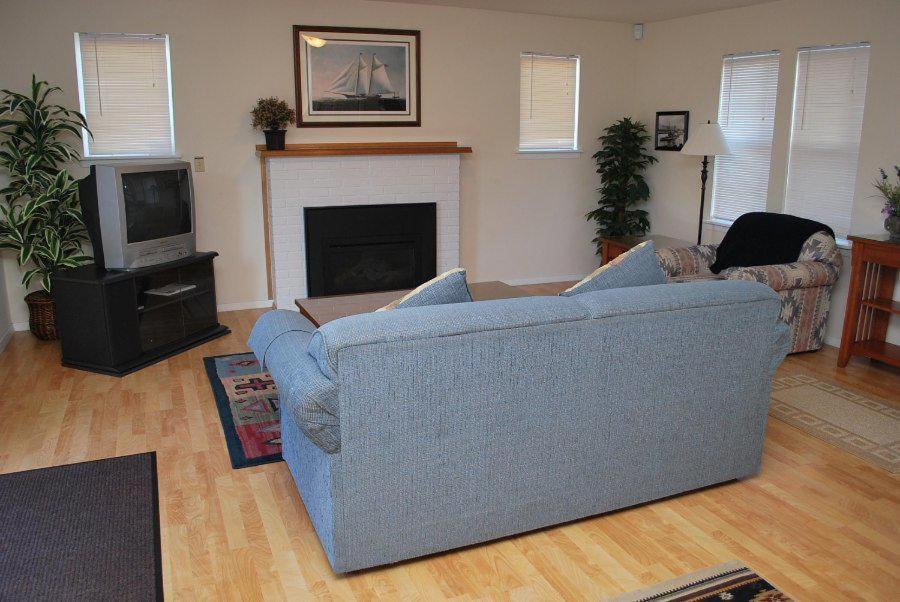 1860 Beach Drive #1