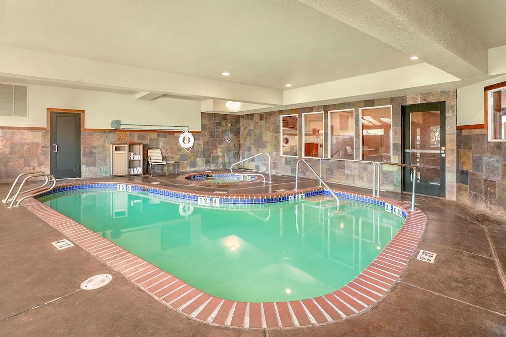 Kathryn Riverfront Inn, Ascend Collection