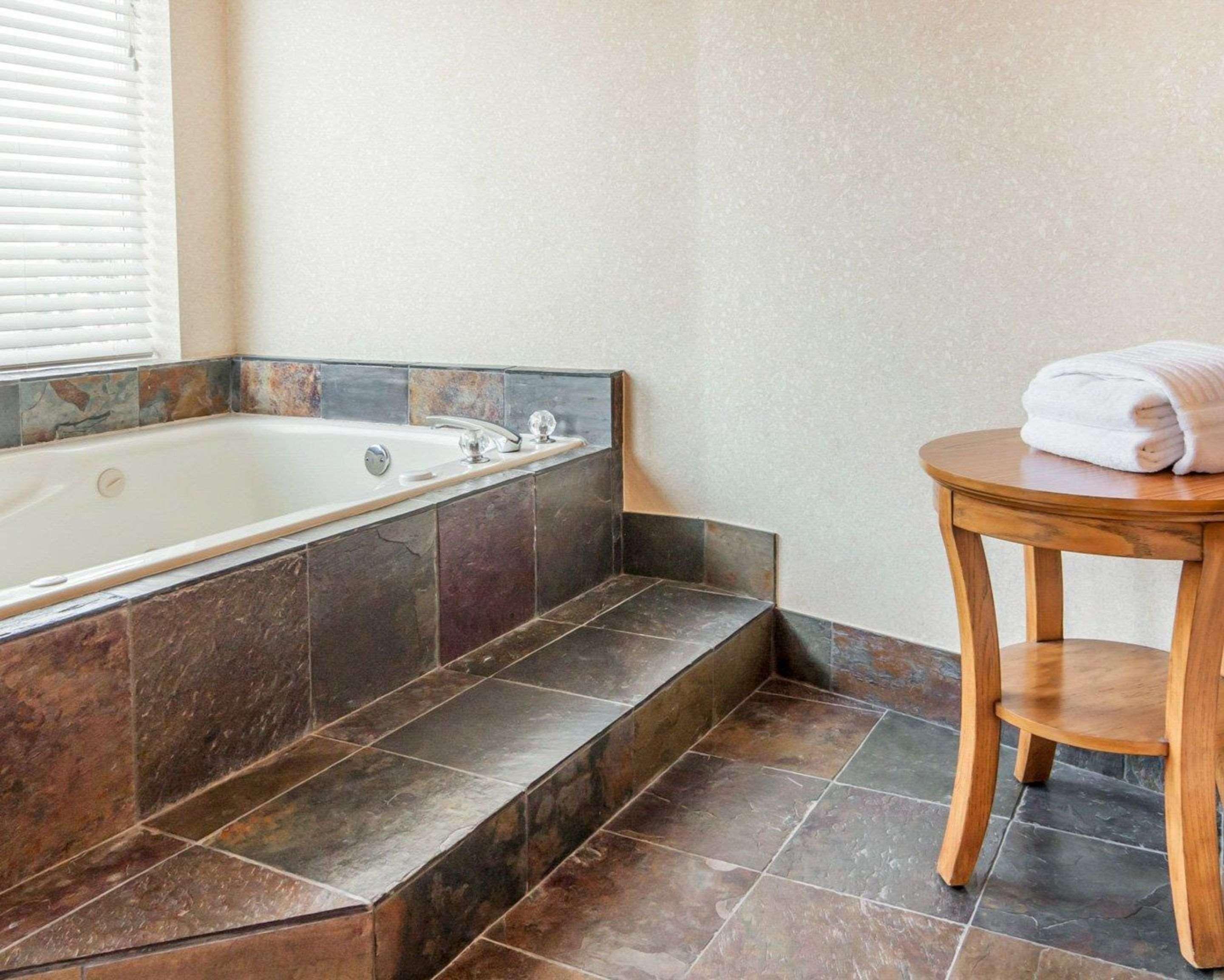 Hotel Kathryn Riverfront Inn, Ascend Collection 3*