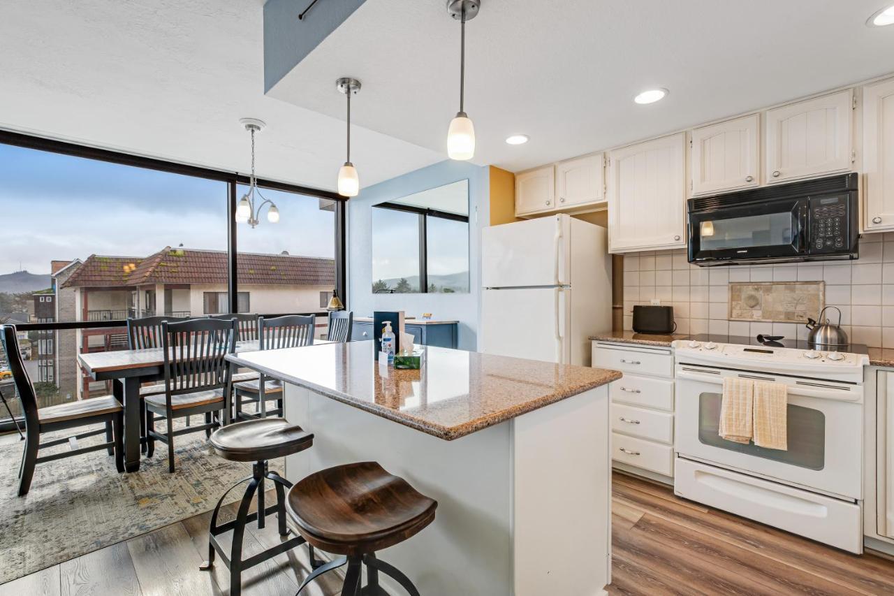 & Sea: Blue Haven Apartment *