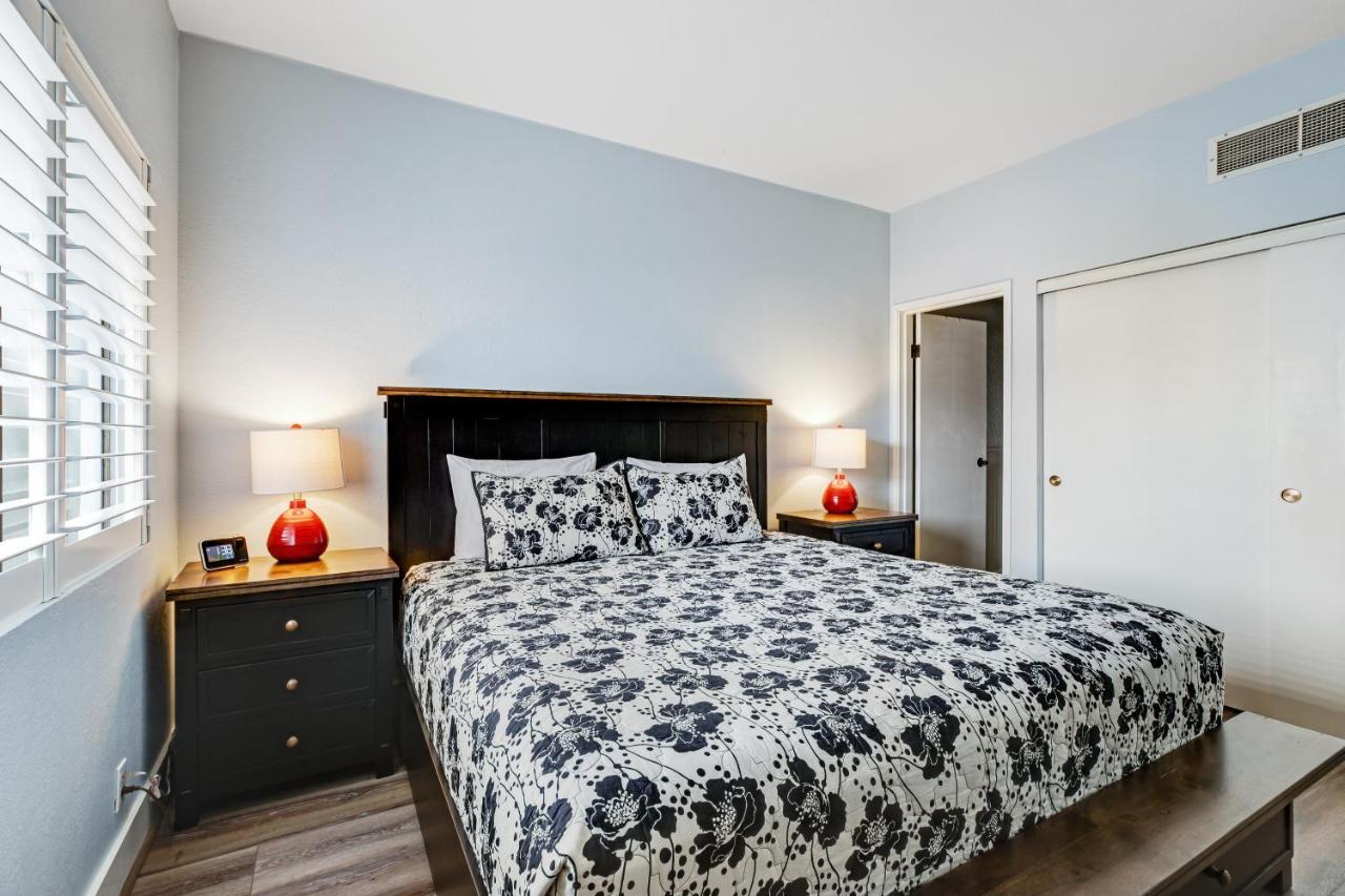 & Sea: Blue Haven Apartment *