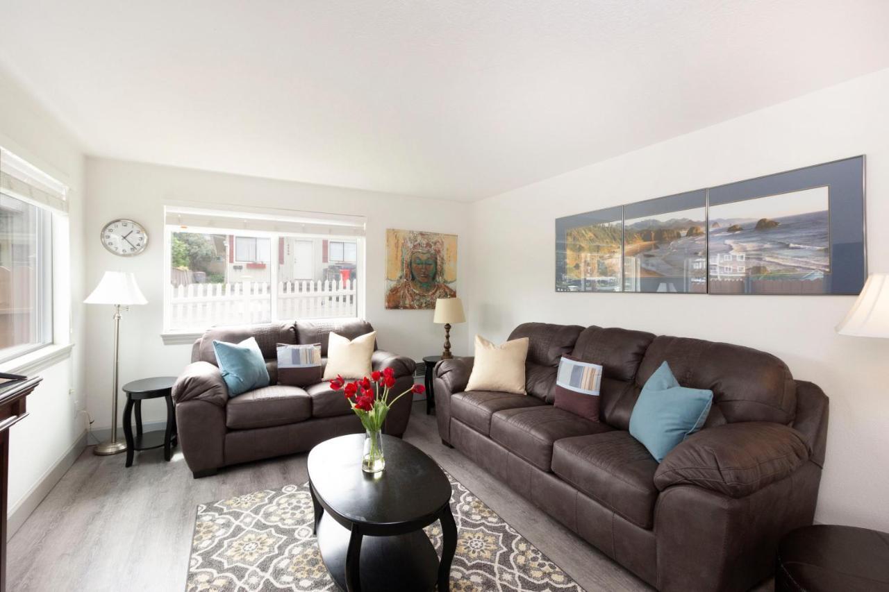 Riverwalk Seaside- Walk To Beach, One Level Home, Pet Friendly Apartment