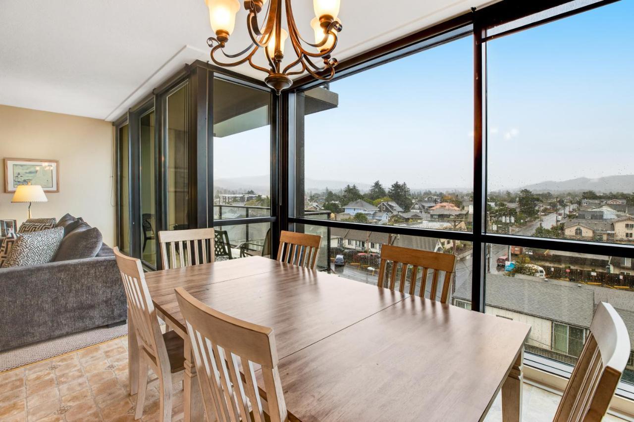 Apartment & Sea: The Holladay Seaside