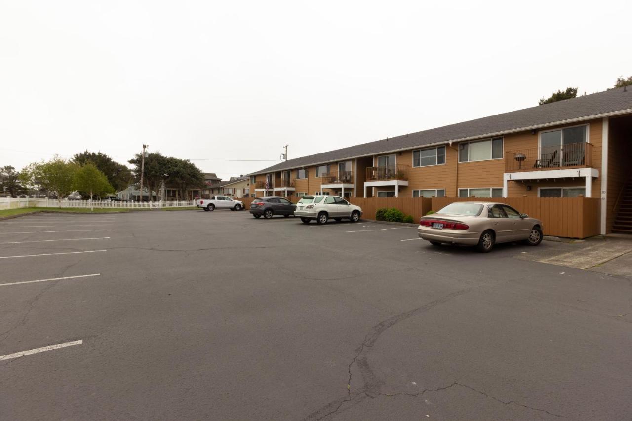 Apartment Riverwalk Seaside- Walk To Beach, One Level Home, Pet Friendly Seaside