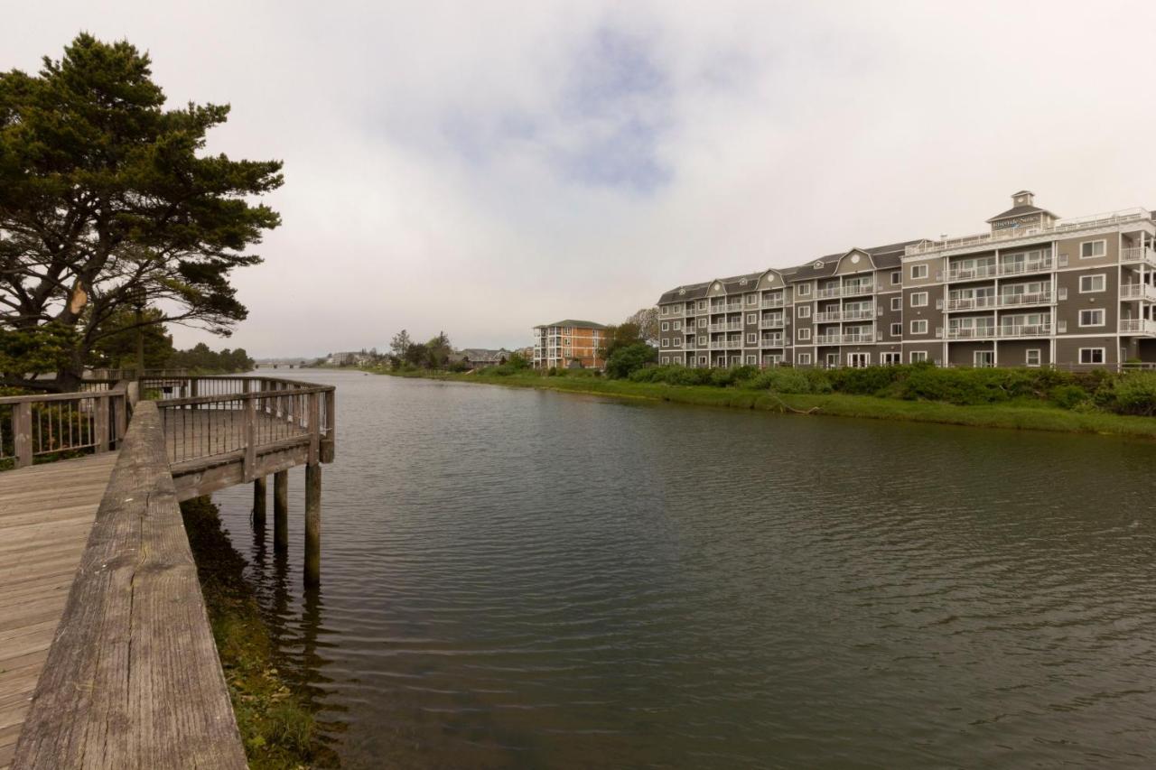 Riverwalk Seaside- Walk To Beach, One Level Home, Pet Friendly Apartment Seaside