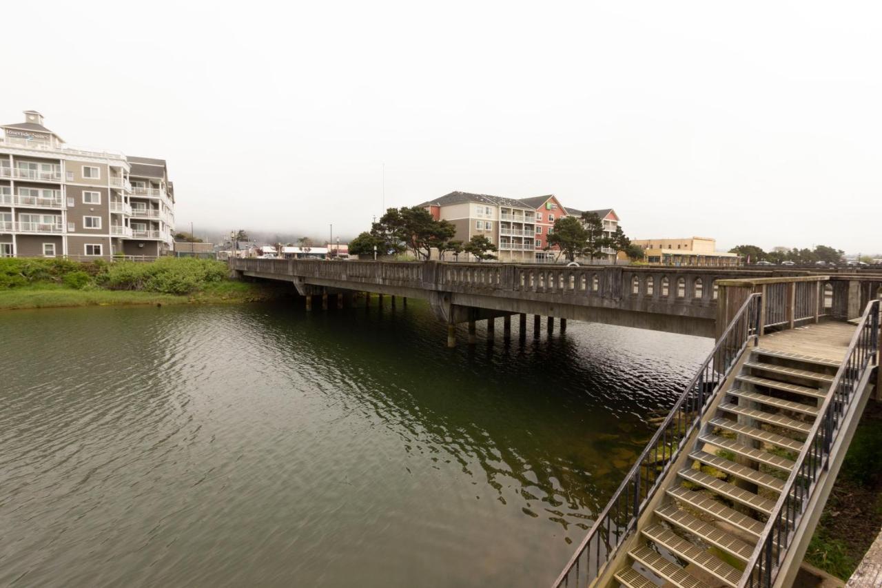 Riverwalk Seaside- Walk To Beach, One Level Home, Pet Friendly Seaside