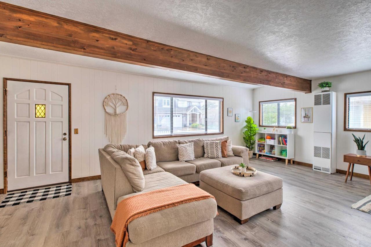 Cozy With Patio - Walk To