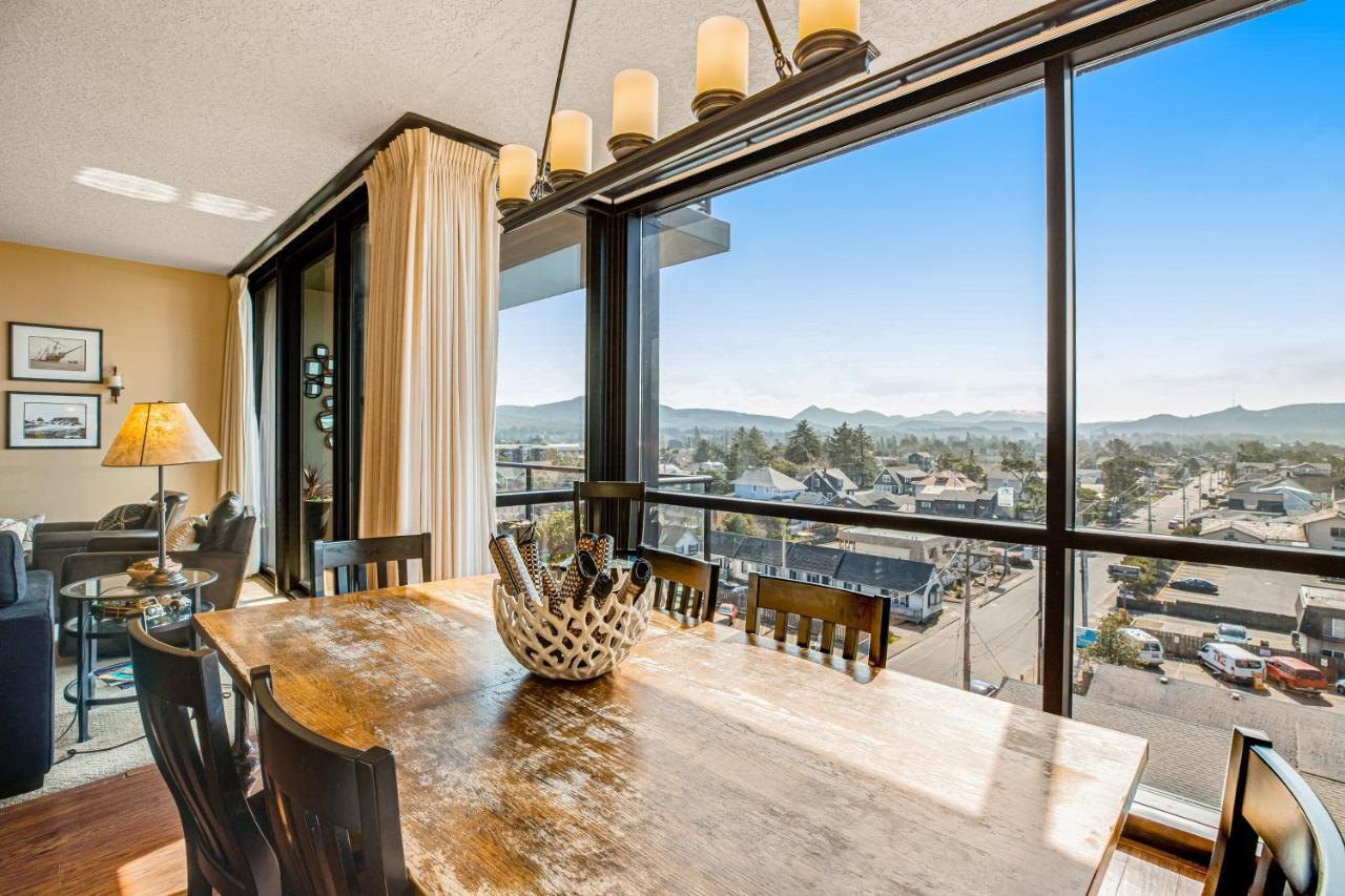 Sand & Sea: Coastal Cove Apartment Seaside