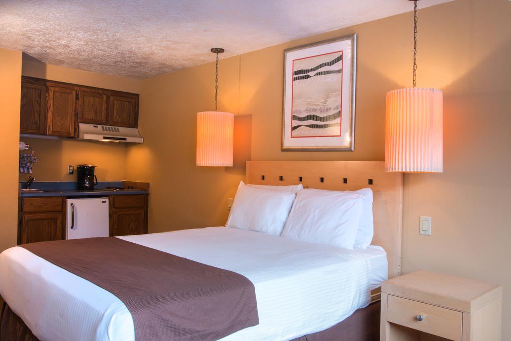 Resort Hi Tide Oceanfront Seaside