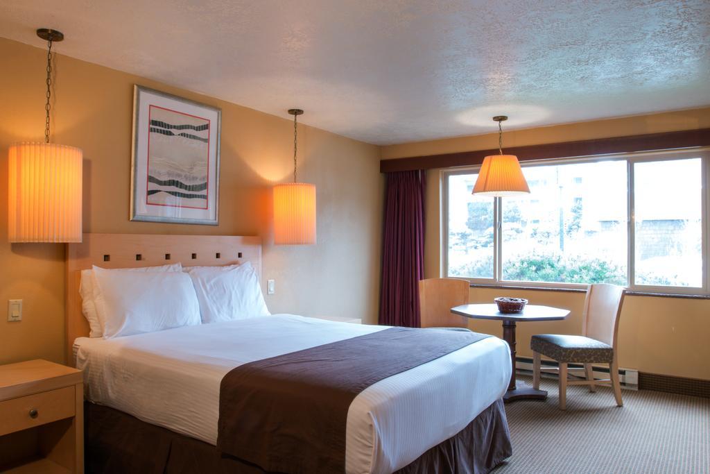 Hi Tide Oceanfront 3* Seaside