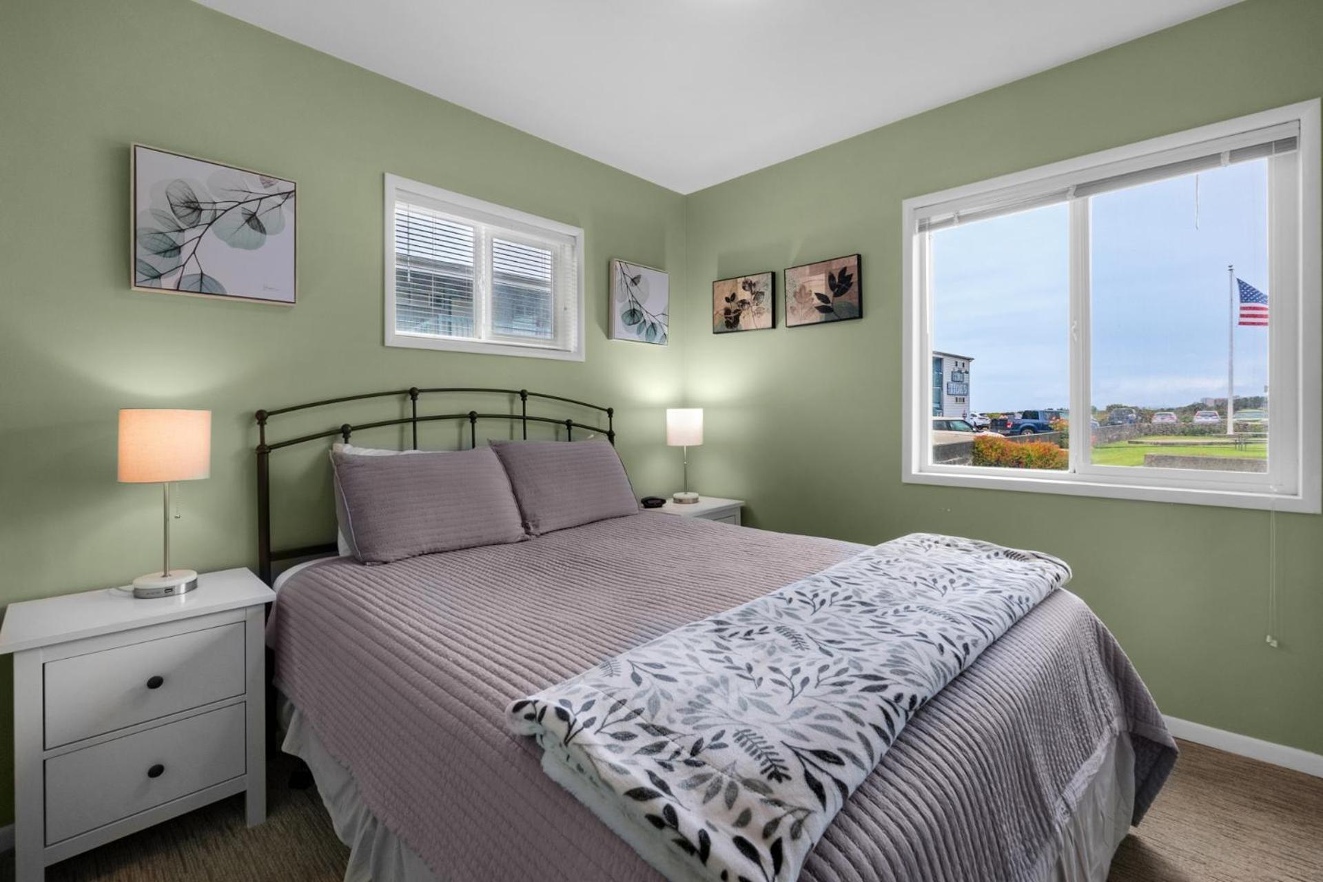The Tides By The Sea 3*