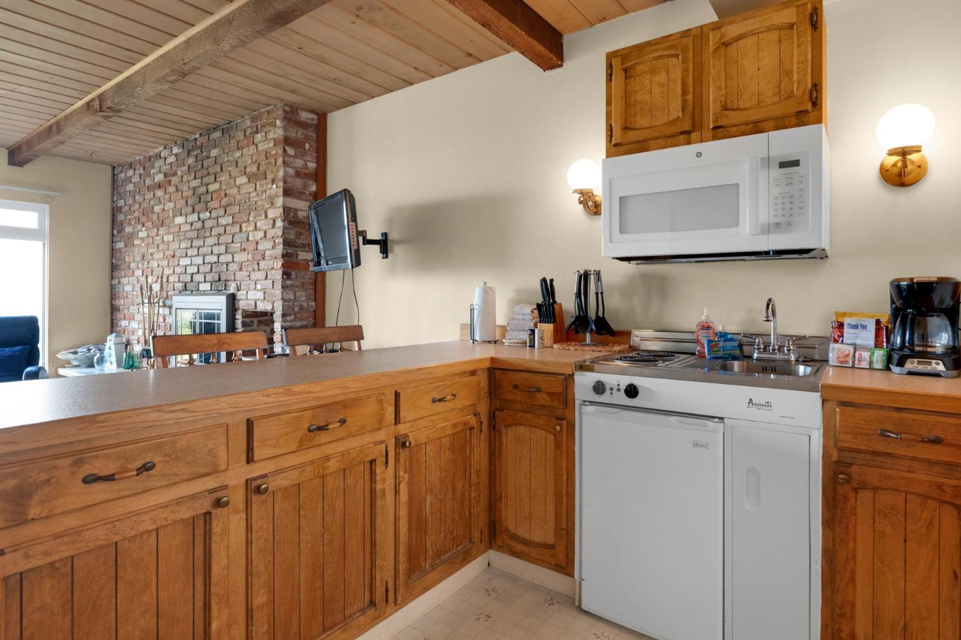Aparthotel The Tides By The Sea 3*