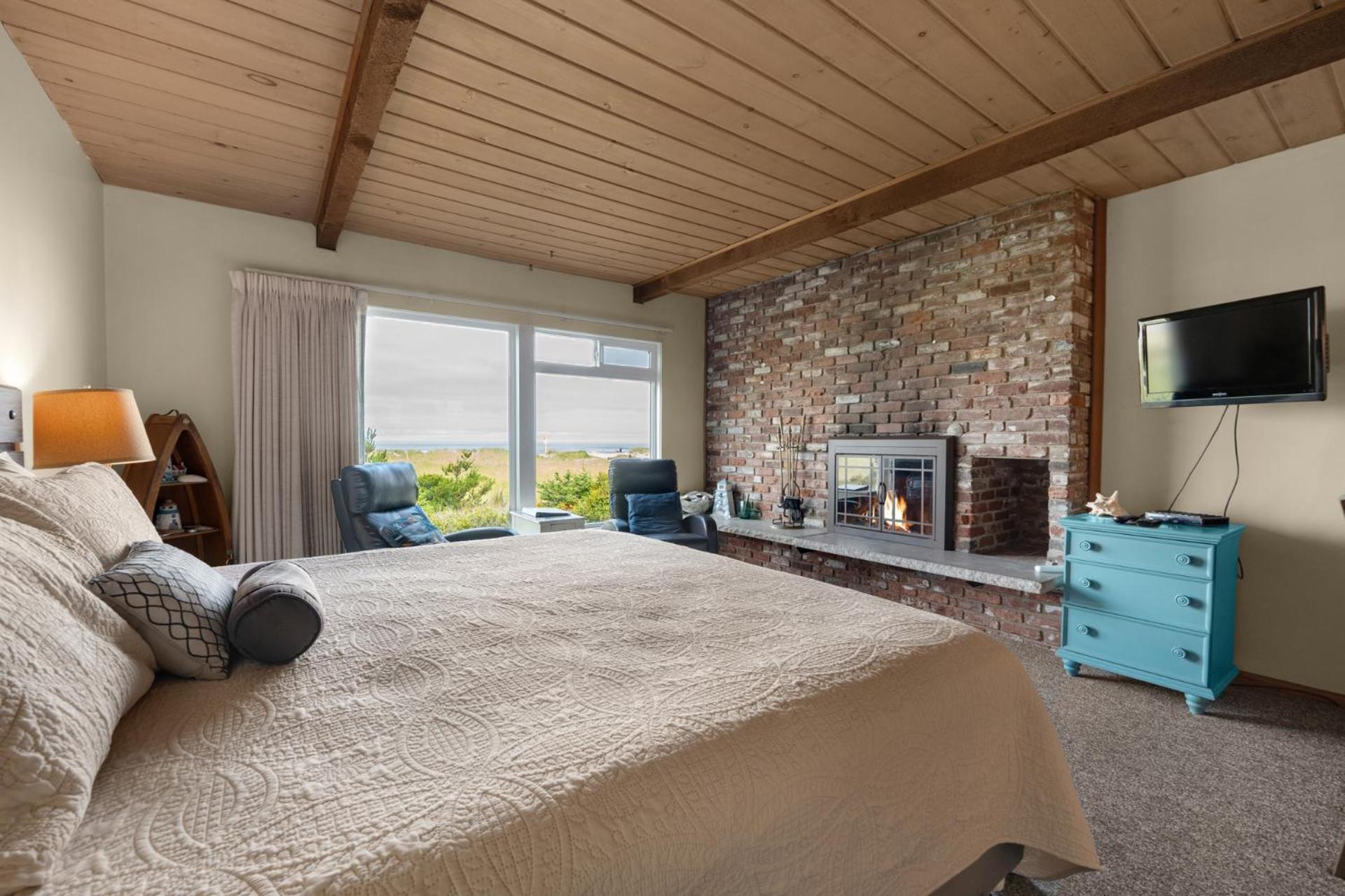 Aparthotel The Tides By The Sea