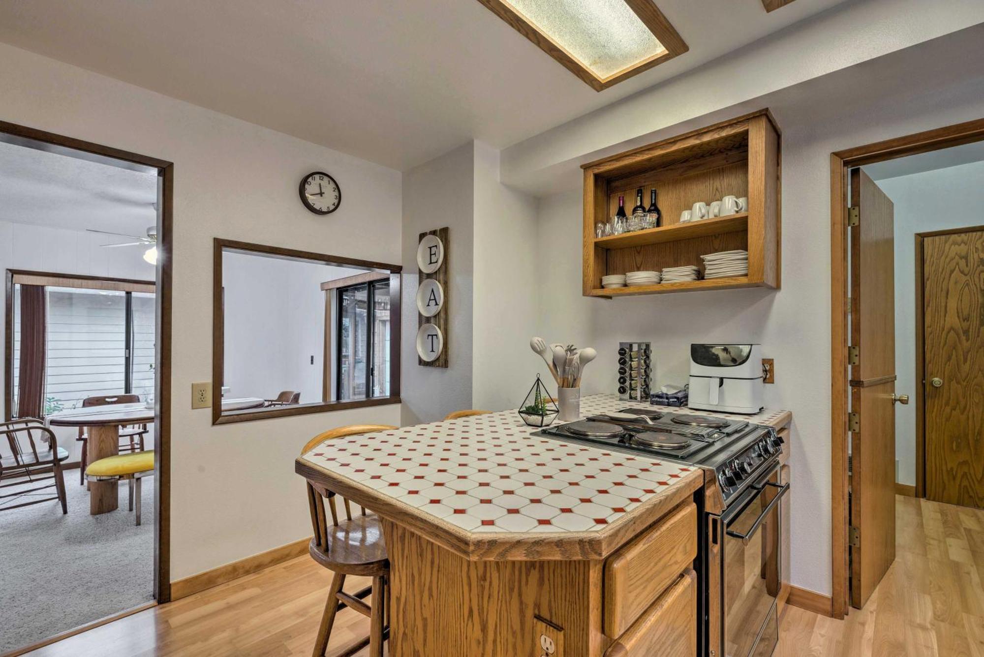 Holiday home Cozy With Patio - Walk To