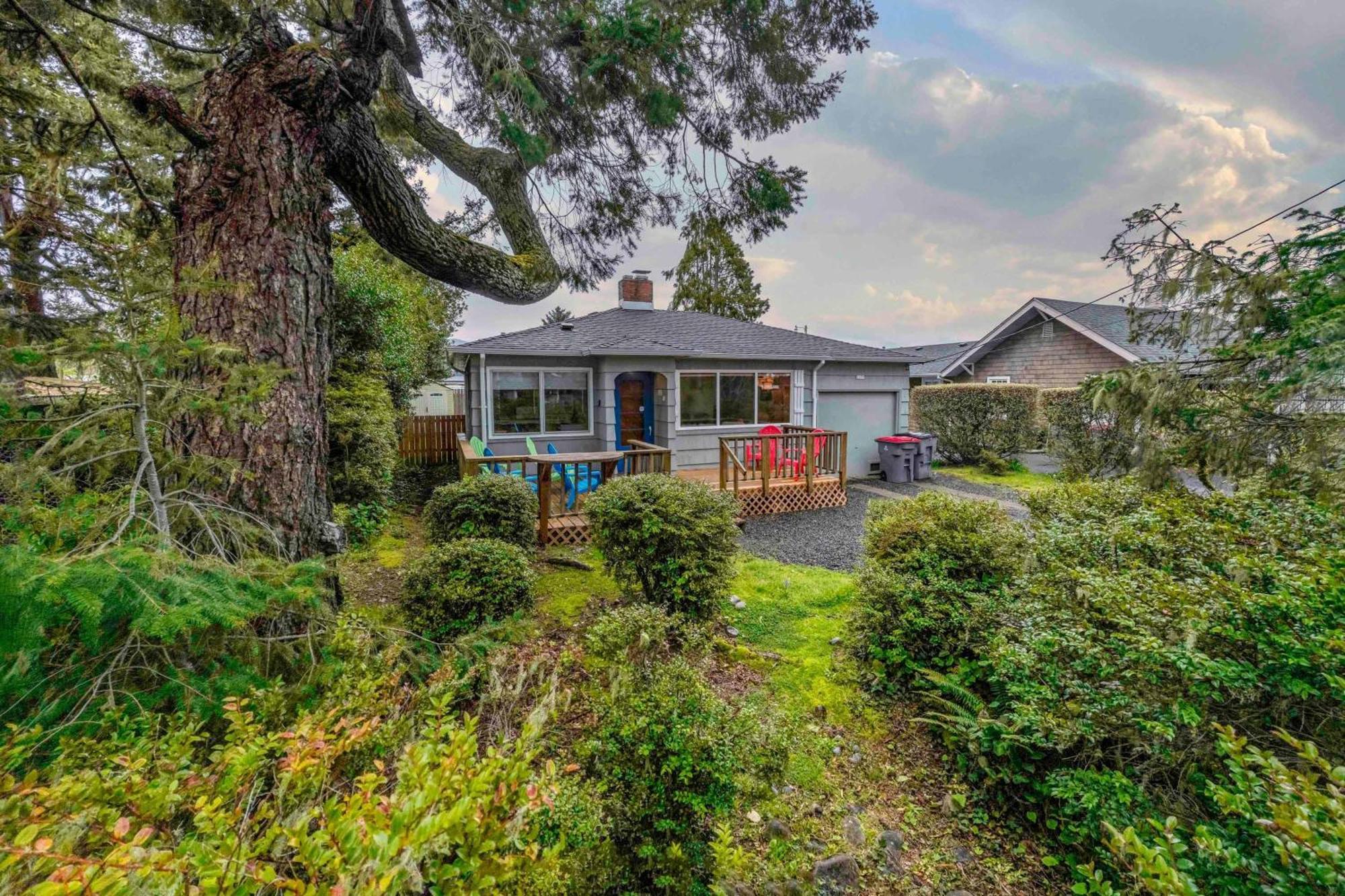 Barefoot Bungalow *