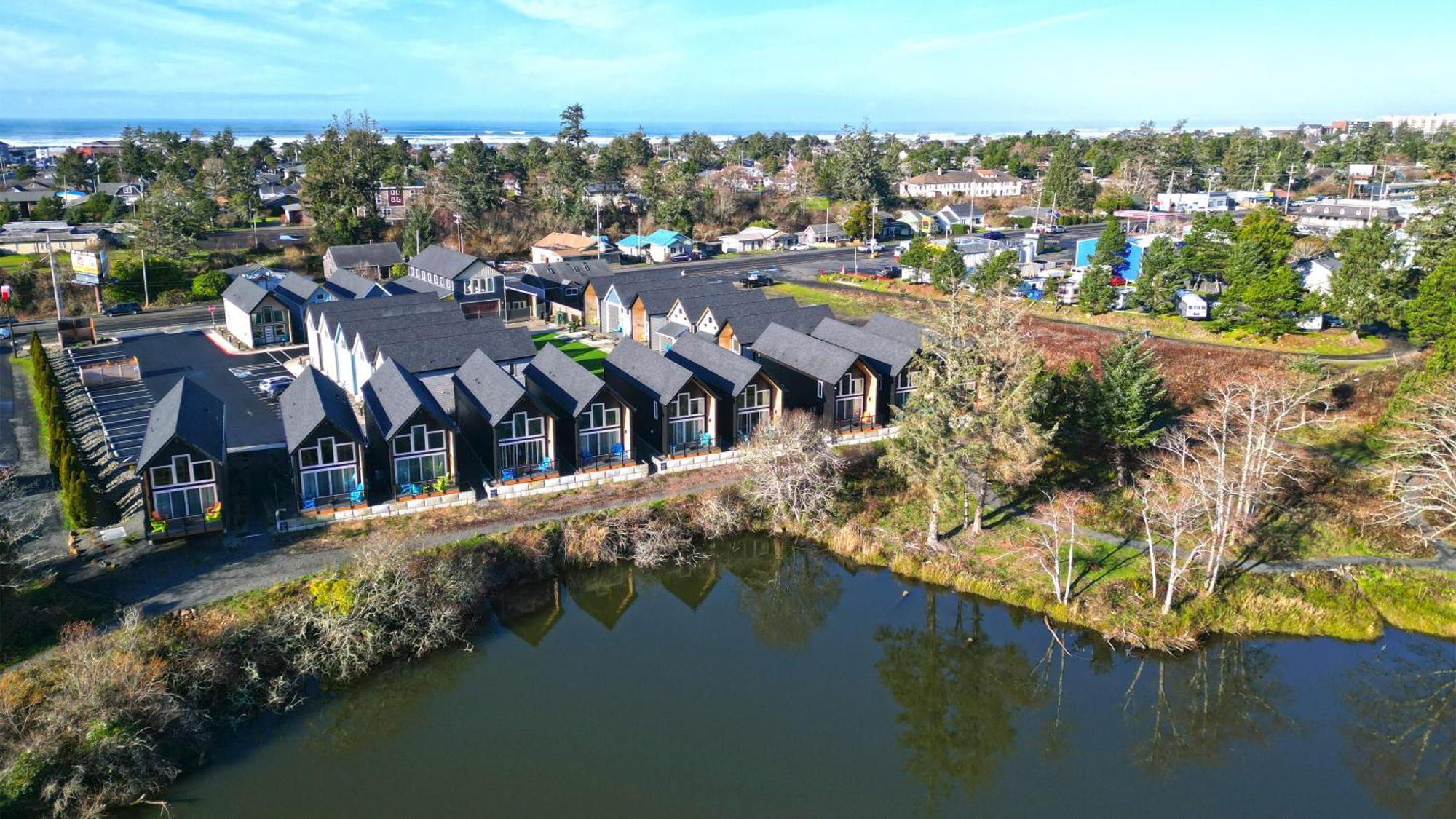 Villa The Commons - Urban Coastal Lodging Seaside