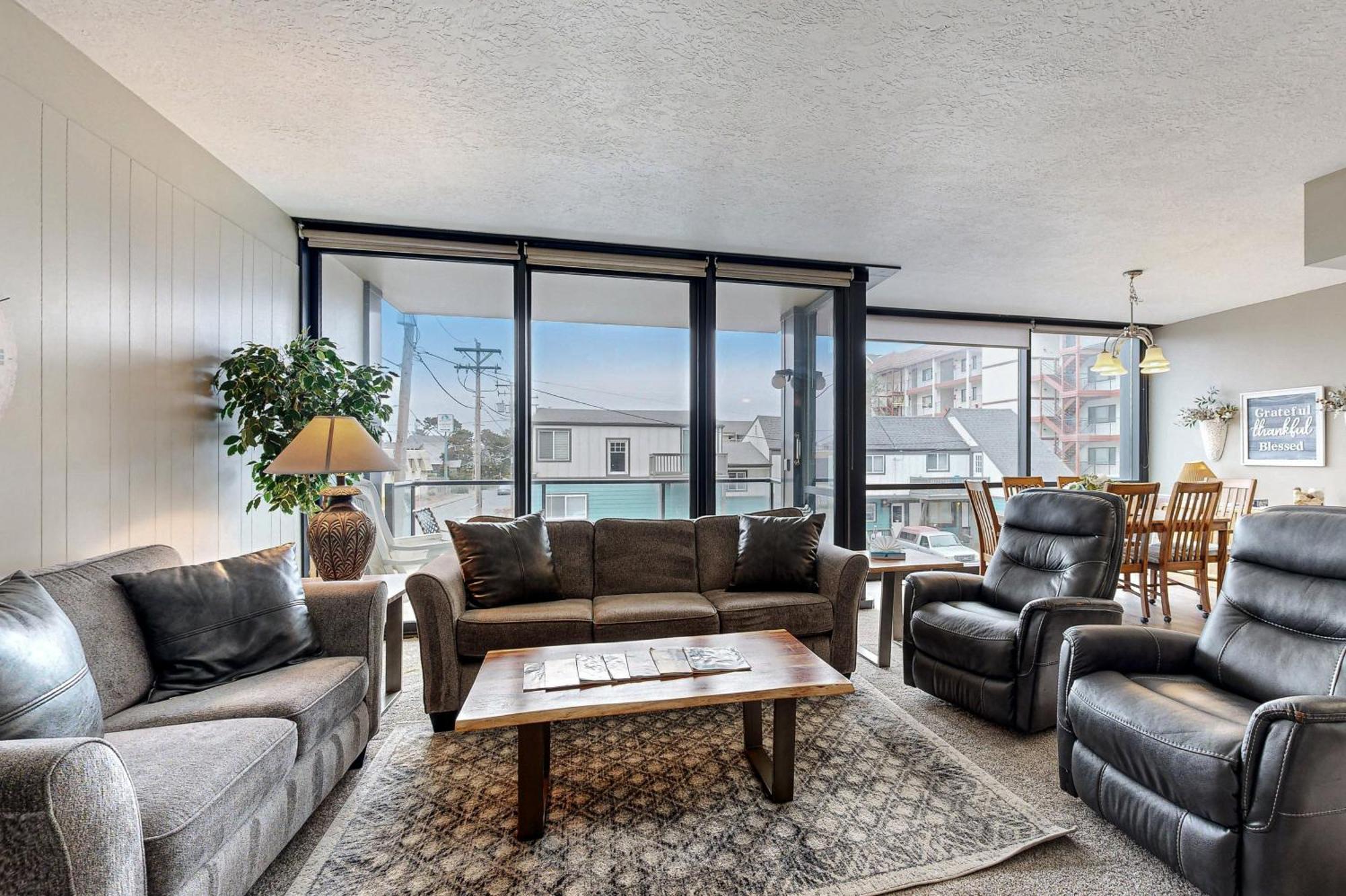 & Sea: A Shore Thing Apartment Seaside