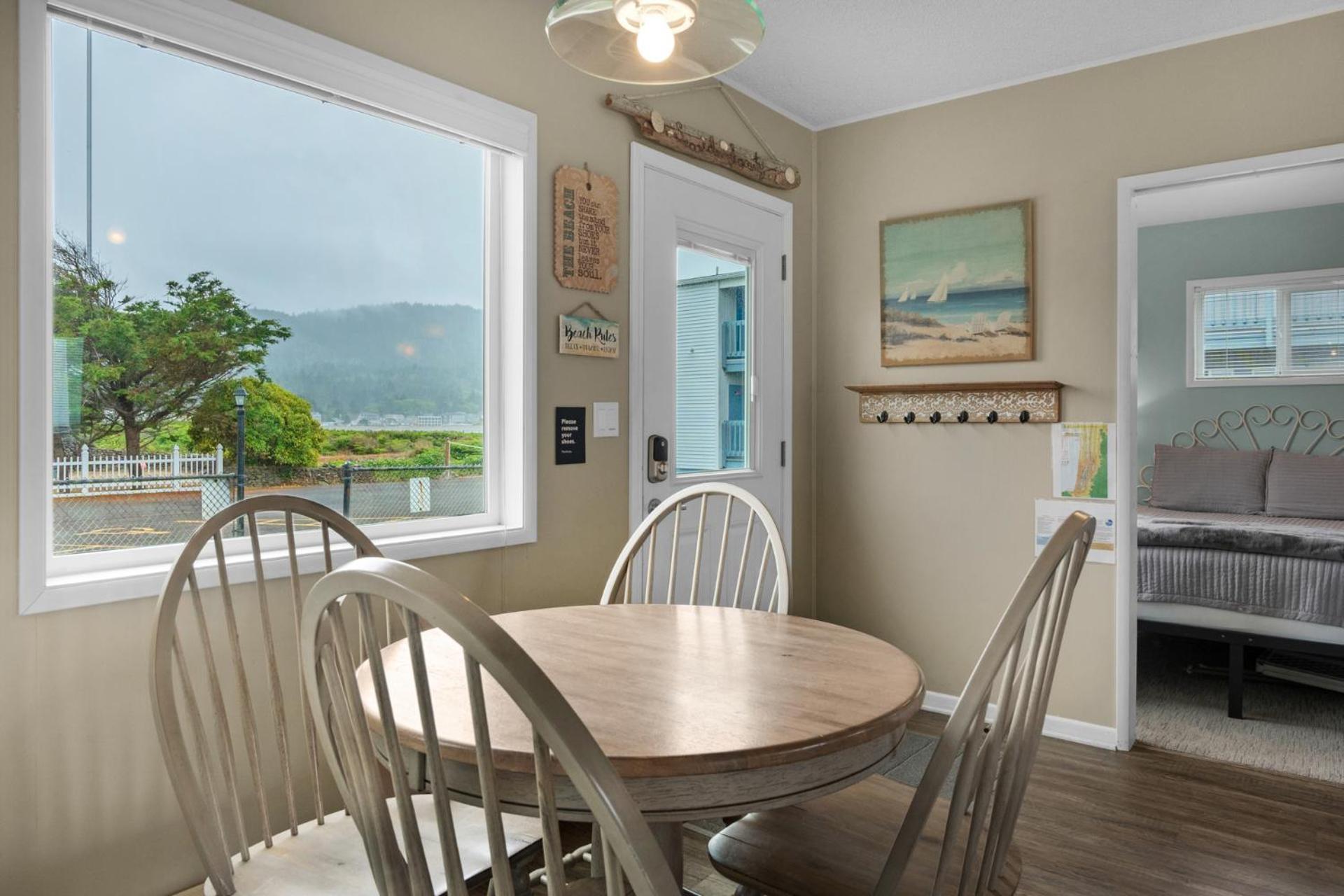 The Tides By The Sea Aparthotel