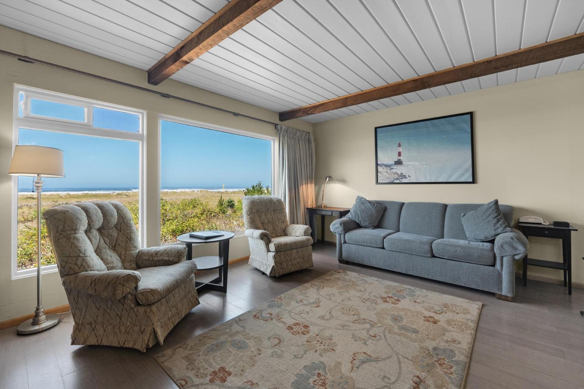 The Tides By The Sea Aparthotel 3*
