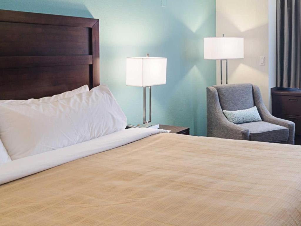 Quality Inn 2*