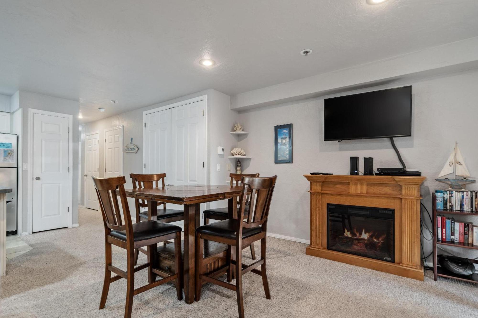 Club 204 Apartment *