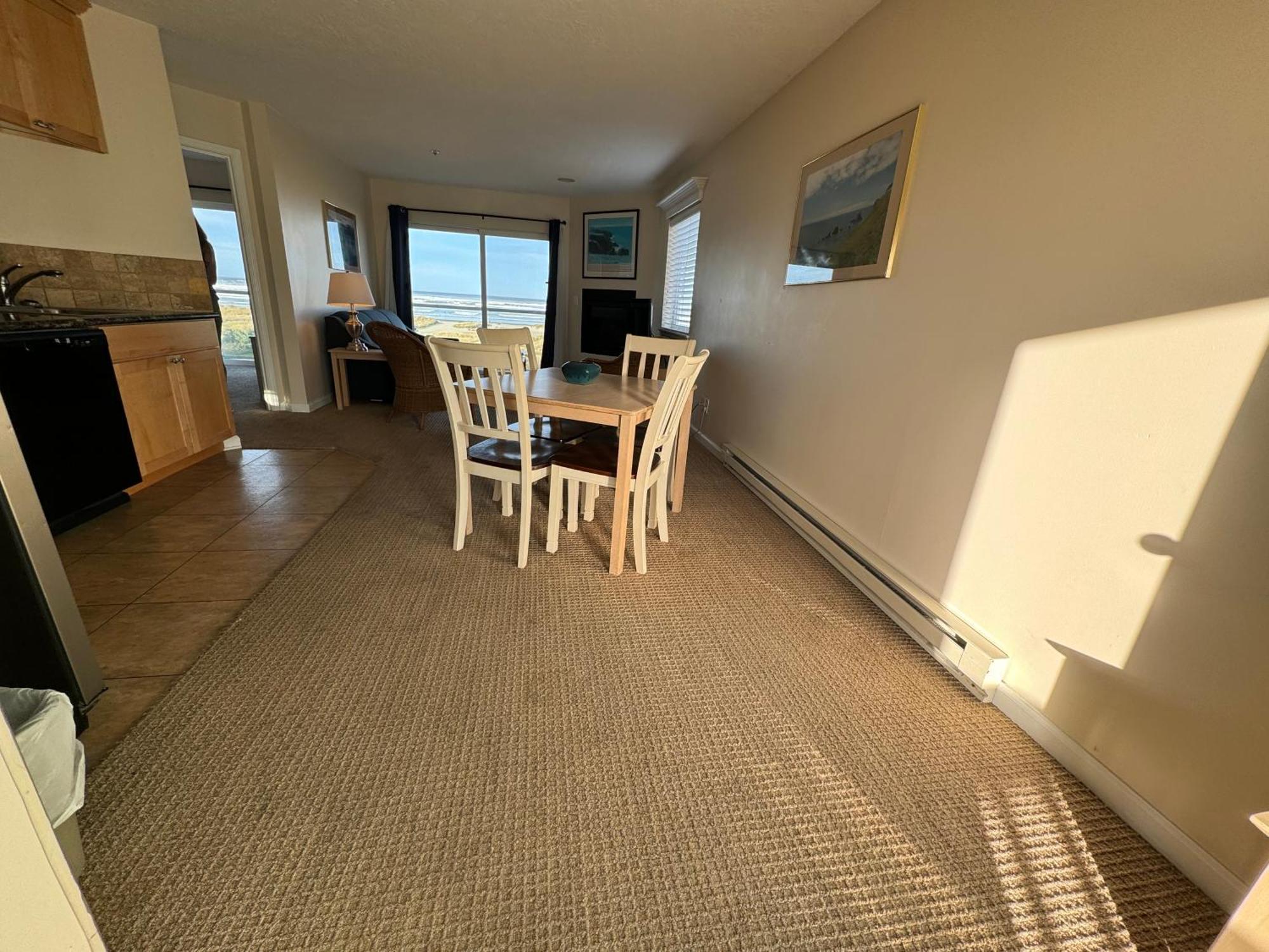 At The Shore Inn 3*