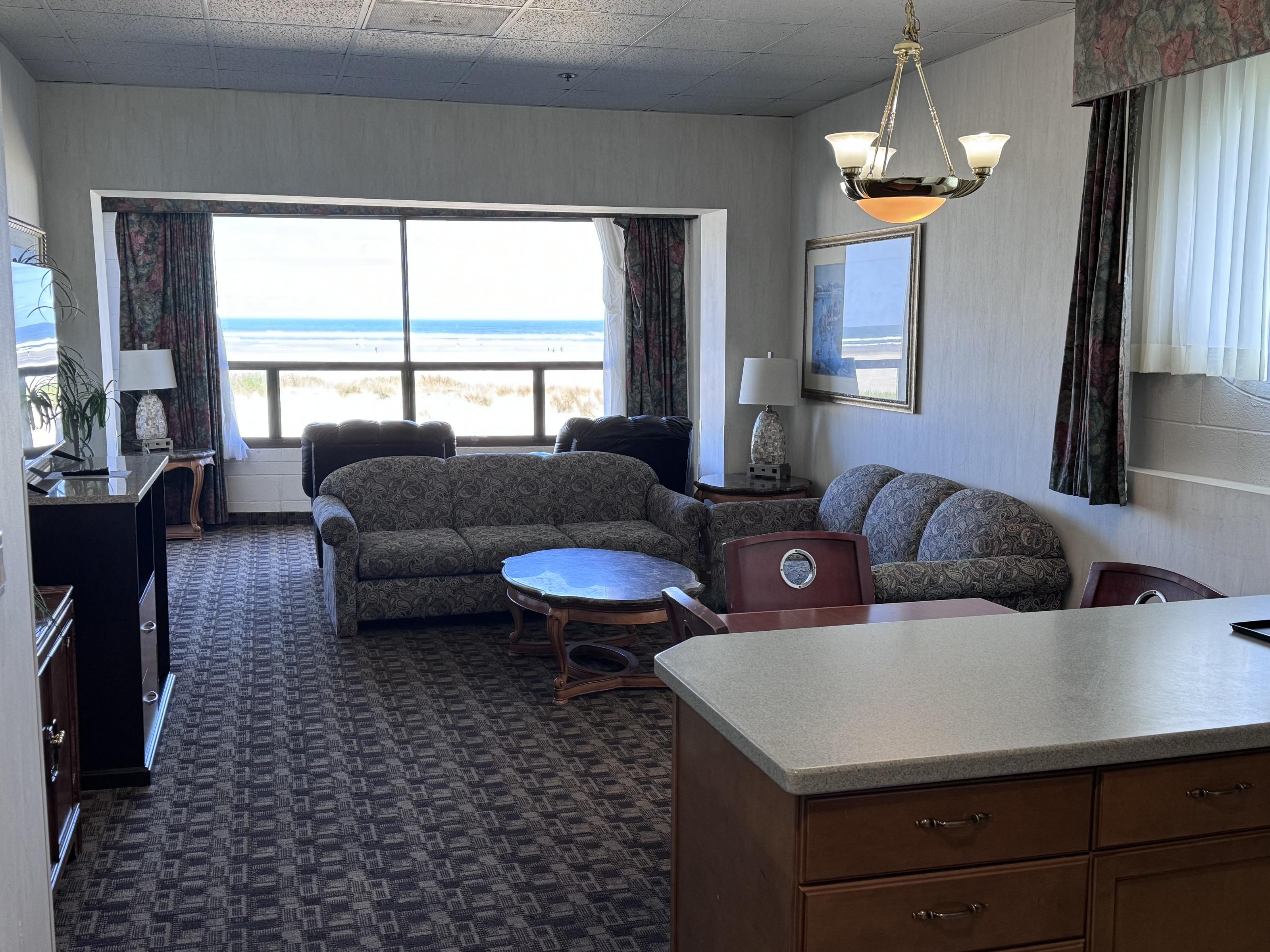 Promenade & Oceanfront