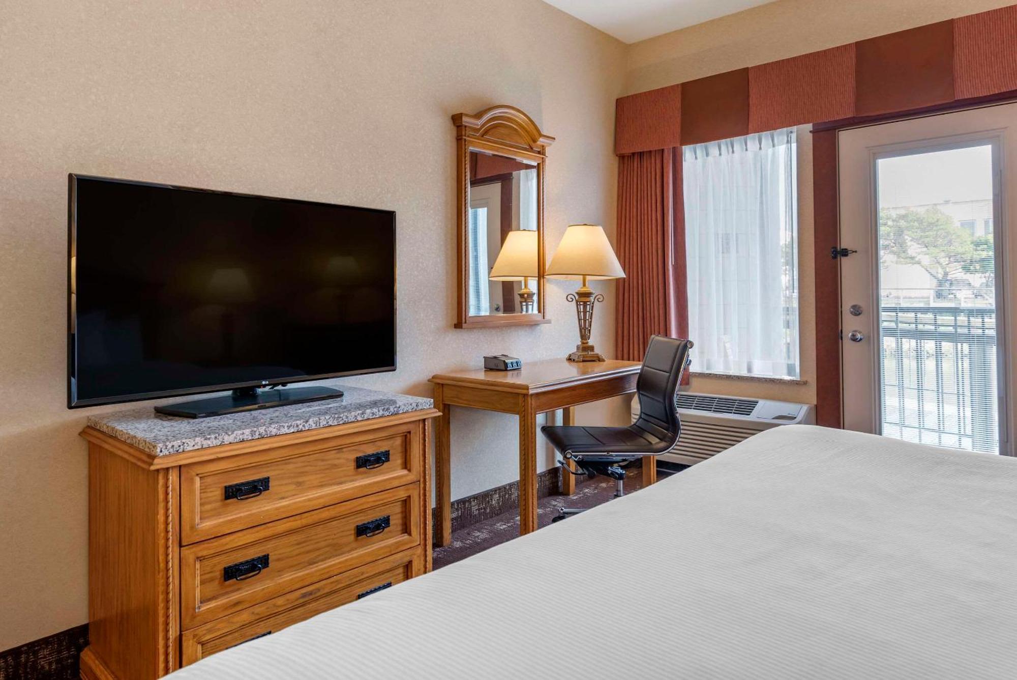Kathryn Riverfront Inn, Ascend Collection Hotel 3*