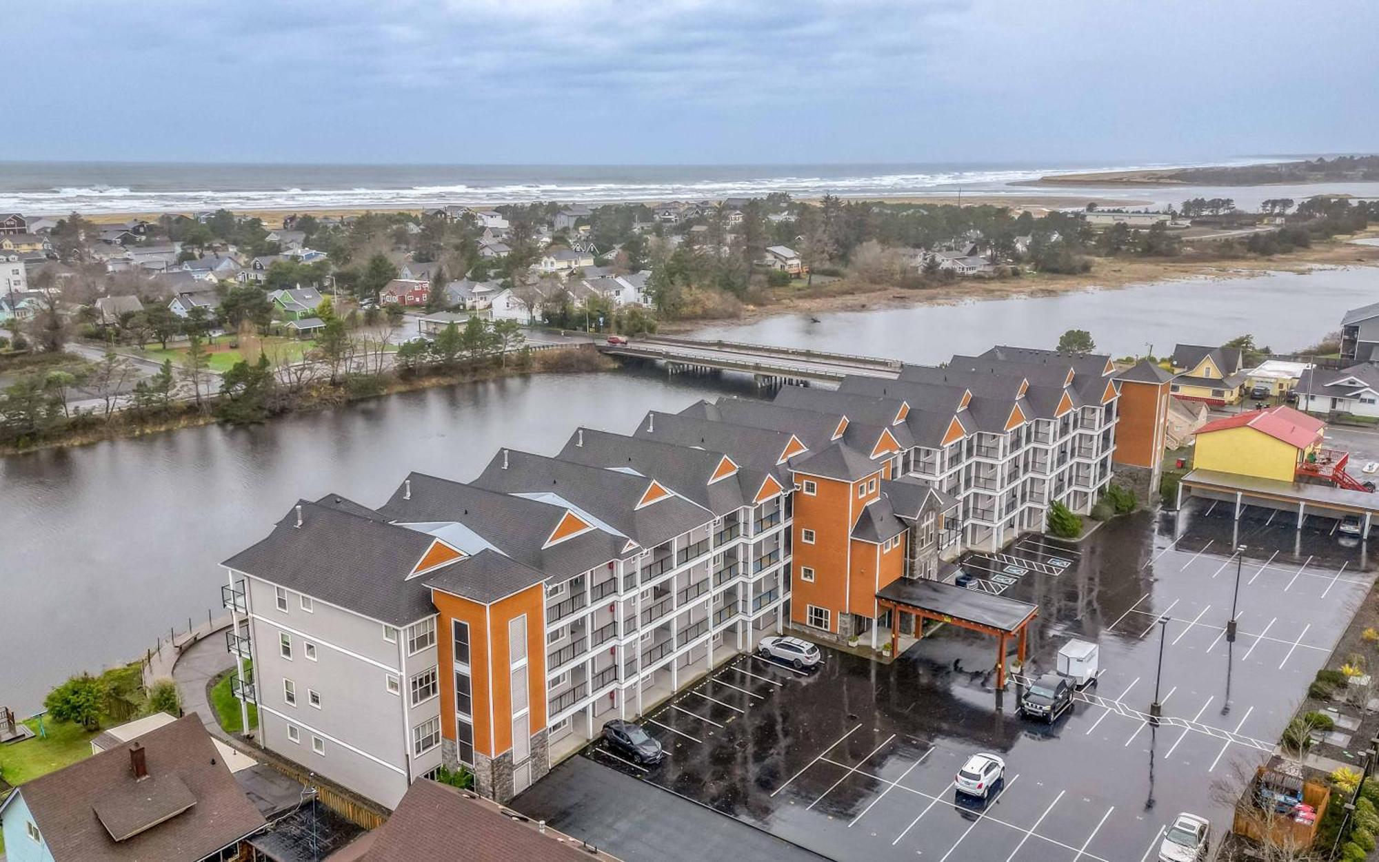 Holiday home Heron's View At Bridgeport Seaside