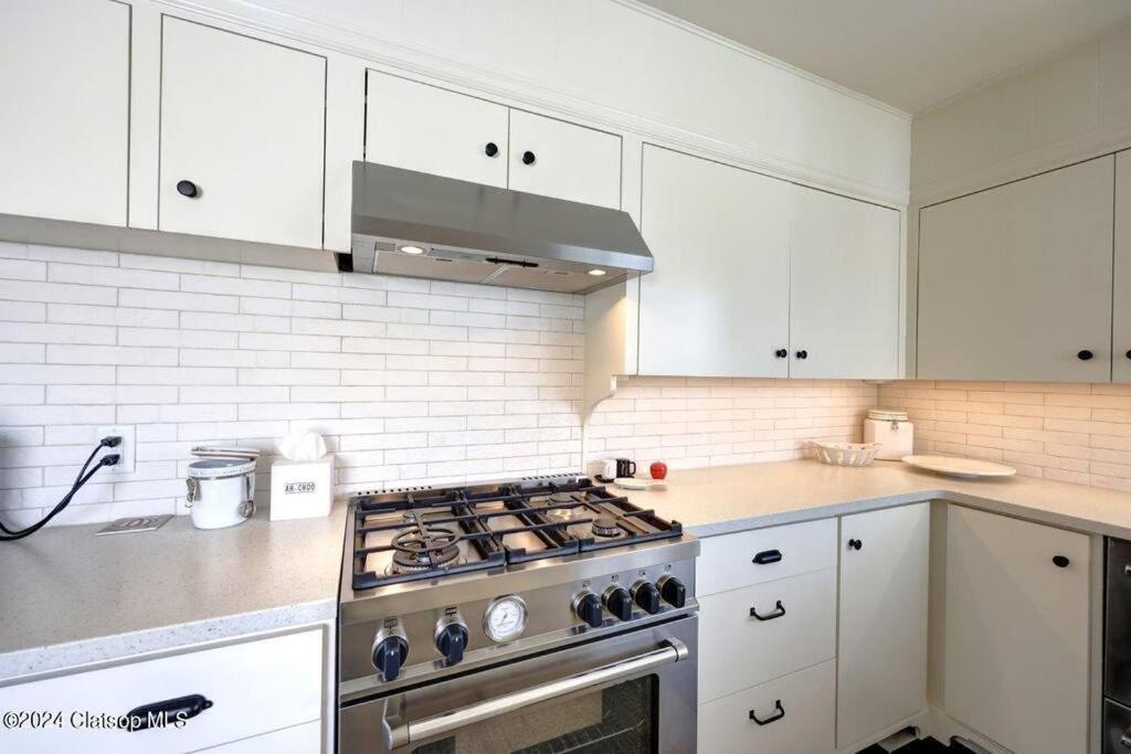 3 Bedroom Pet Friendly - 5 Blocks To Chalet