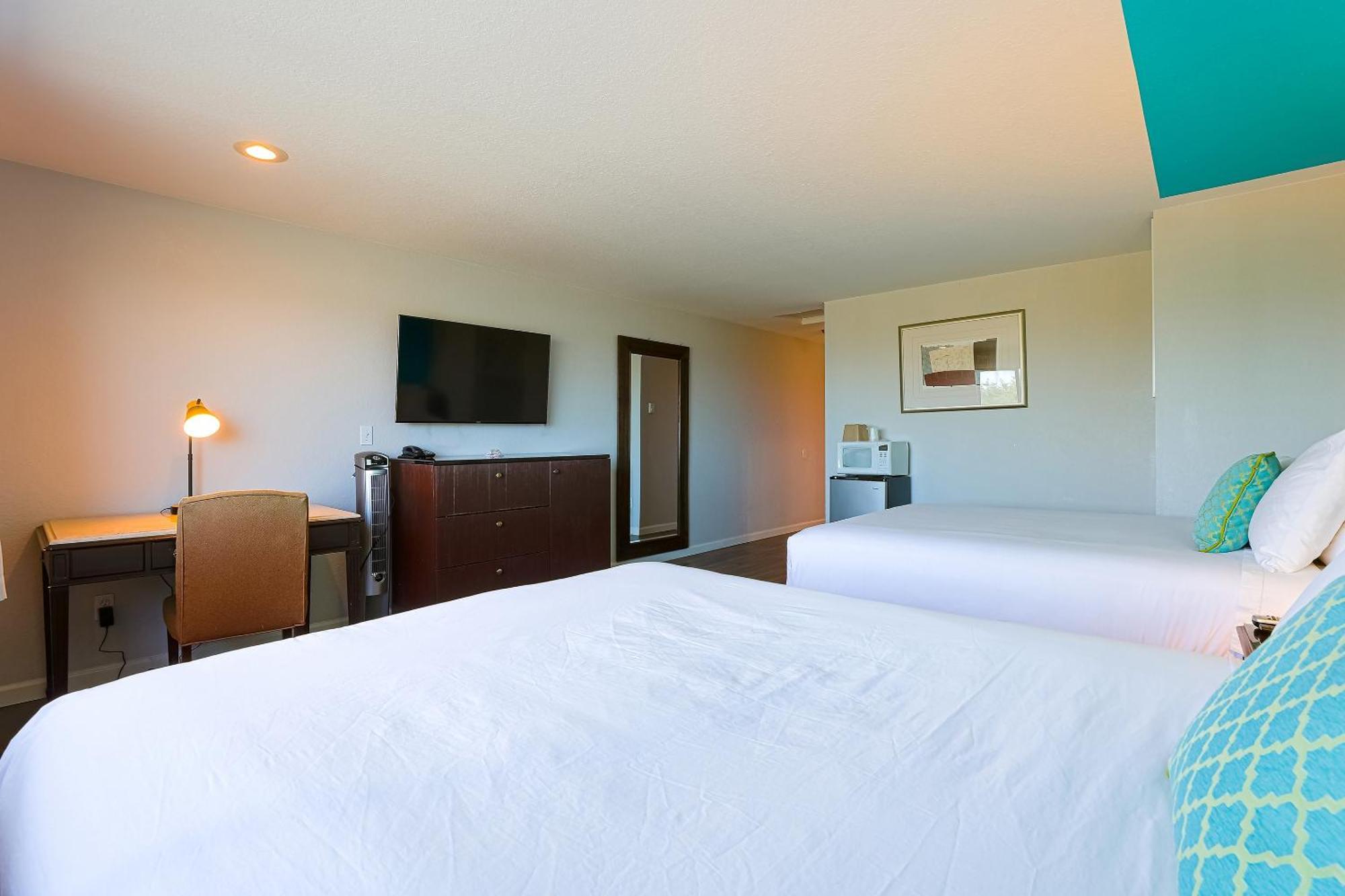 Coast River By Oyo Hotel 2*