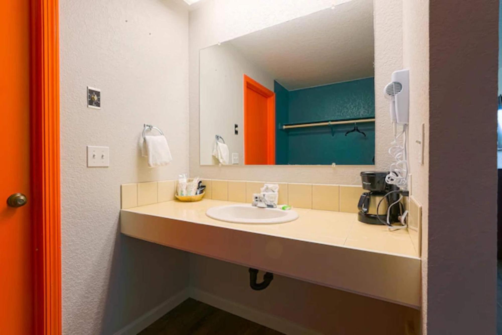 Hotel Coast River By Oyo 2*